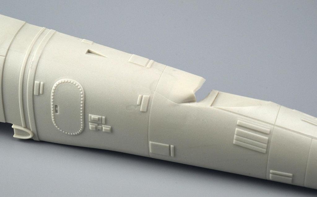 Platz Model A Space Odyssey Orion Space Clipper Scale Пластиковая модель Möbius 2001 1/72 MOE2001-11 (Космический корабль)