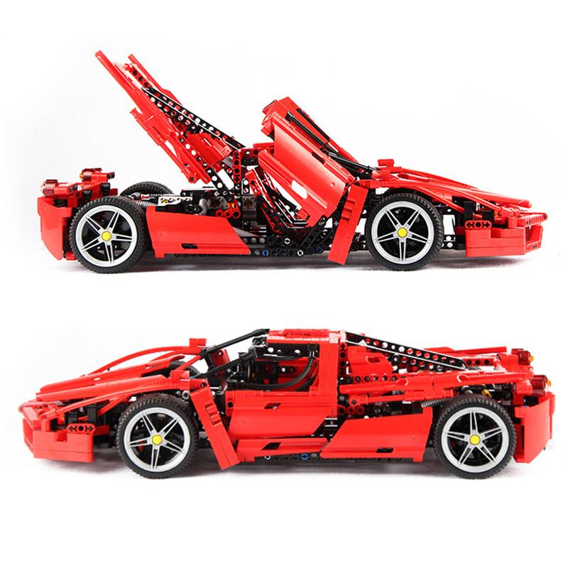 Детский игрушечный автомобиль из строительных блоков