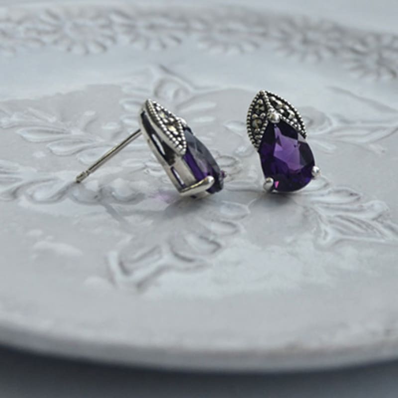 martha in the garret Harace. amethyst