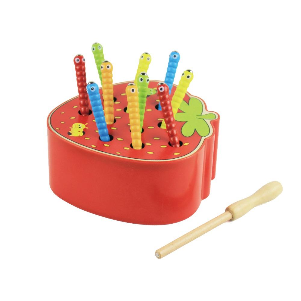 Wooden Magnetic Interactive Toys Strawberry Apple Shaped Preschool Learning Toys For Toddlers