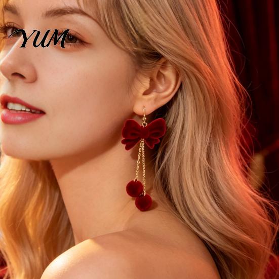 Festive New Year Party Accessories 1 Pair Velvet Bow Earrings for Women, Red Christmas Bowknot Dangle Drop Charming Holiday Jewelry with Ball