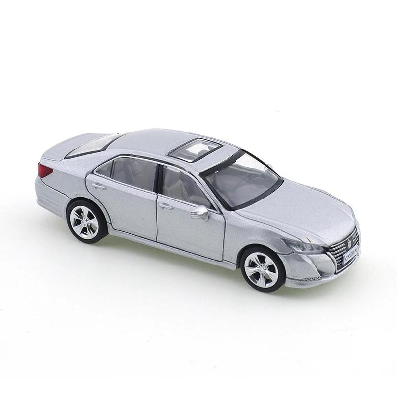 XCARTOYS 1/64 TOYOTA Crown Gen.14 (CHINA) Car Alloy Toys Motor Vehicle Diecast Metal Model Kids Xmas Gift Toys for Boys