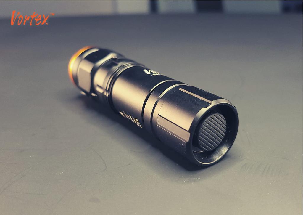 Перезаряжаемый светодиодный фонарик Vortex TC501R для улицы и на каждый день Макс. 2200 x Компактный Мощный Флуоресцентный Оптический Одна кнопка для всего Настраиваемый Мини USB