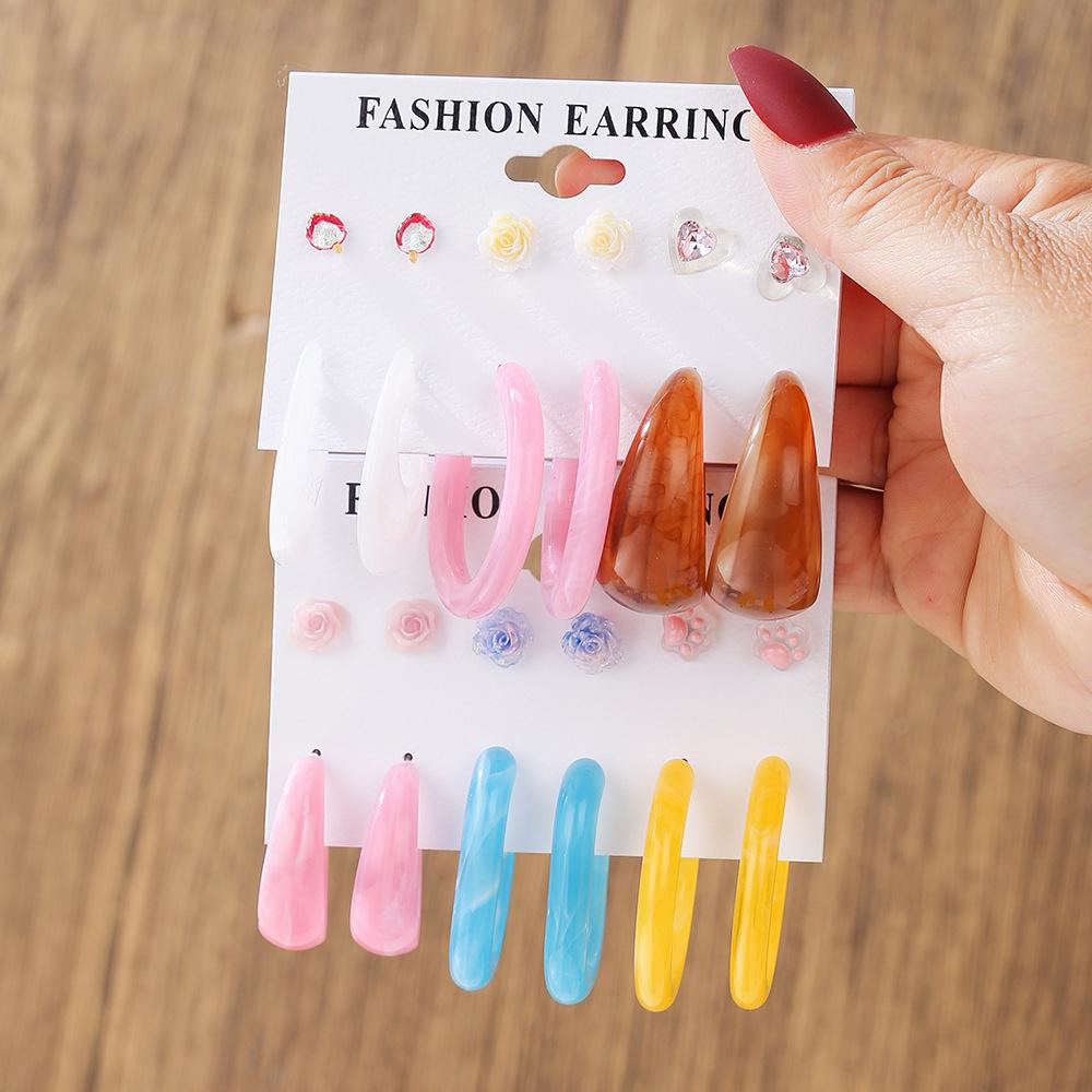 Oversold personalized C-shaped earrings set, colorful resin small stud earrings, love bow, cute earrings.