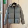25 лет новая однотонная куртка с капюшоном, ветрозащитная и грязеотталкивающая, из хлопка с утеплителем из пуха, короткая маленькая куртка-пуховик, зимнее пальто