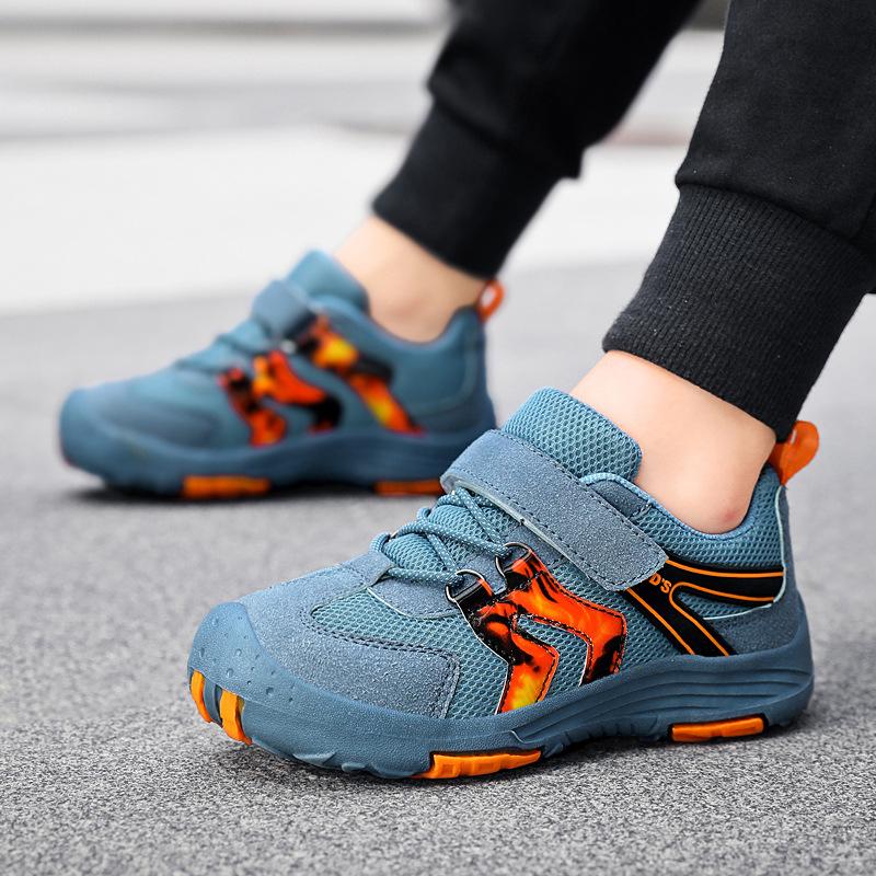 Одноклассники Весна и Осень 2025 Новая Детская Уличная Спортивная Обувь Износостойкая и Нескользящая Обувь для Альпинизма Сетка для Детей Среднего и Старшего Возраста