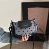 Осень 2025 новая сумка на одно плечо сумка-подмышка женская мода сумка-пельмень в горошек нишевый контрастный цвет сумка через плечо