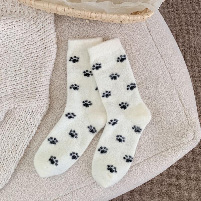 Thick and Fleece Embroidered Cat Long Socks for Autumn and Winter, Cute Fleece Thick and Warm Women's Socks, Australian Fleece Sleep Socks