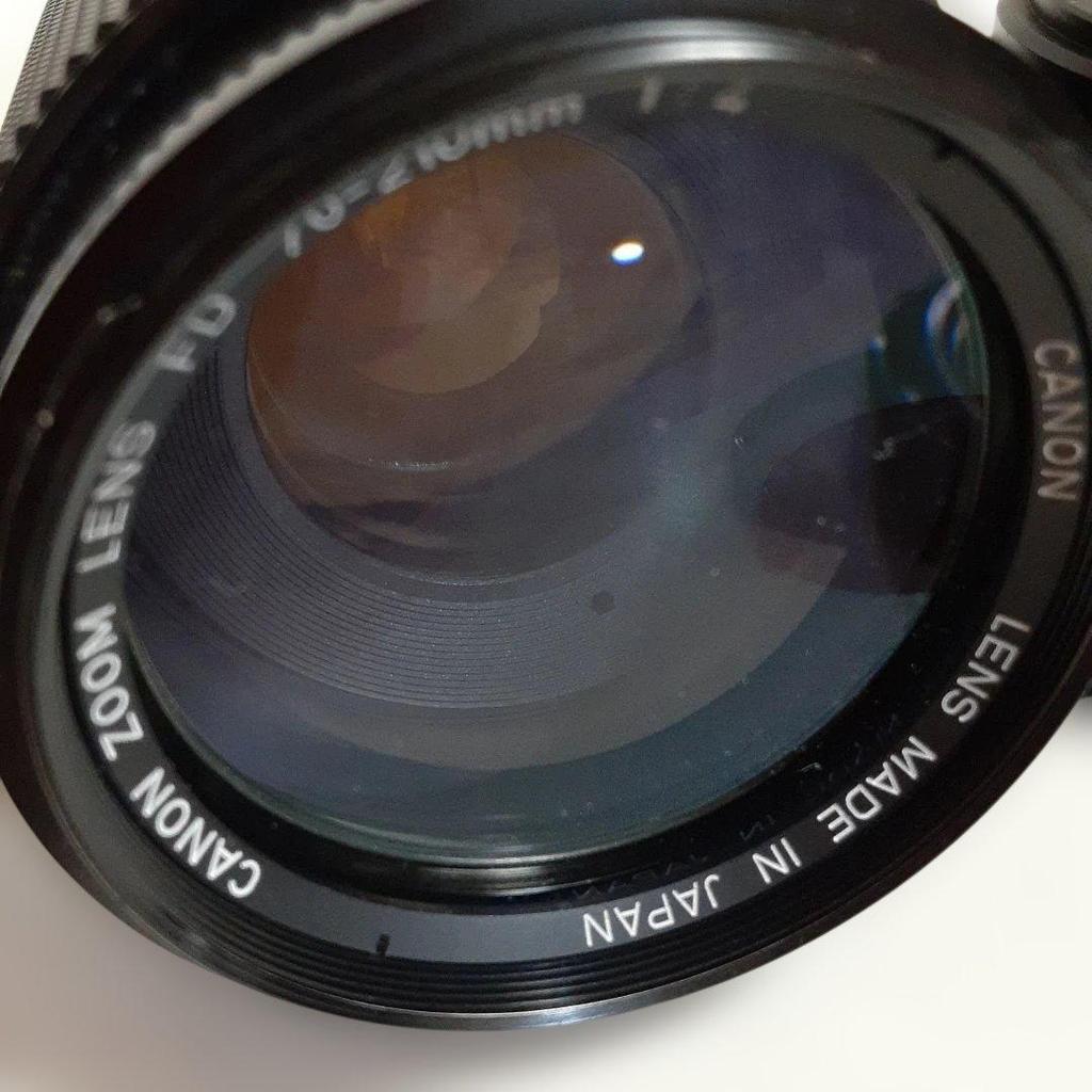 Used Canon Zoom Lens 70-210mm with International Warranty and User Manual