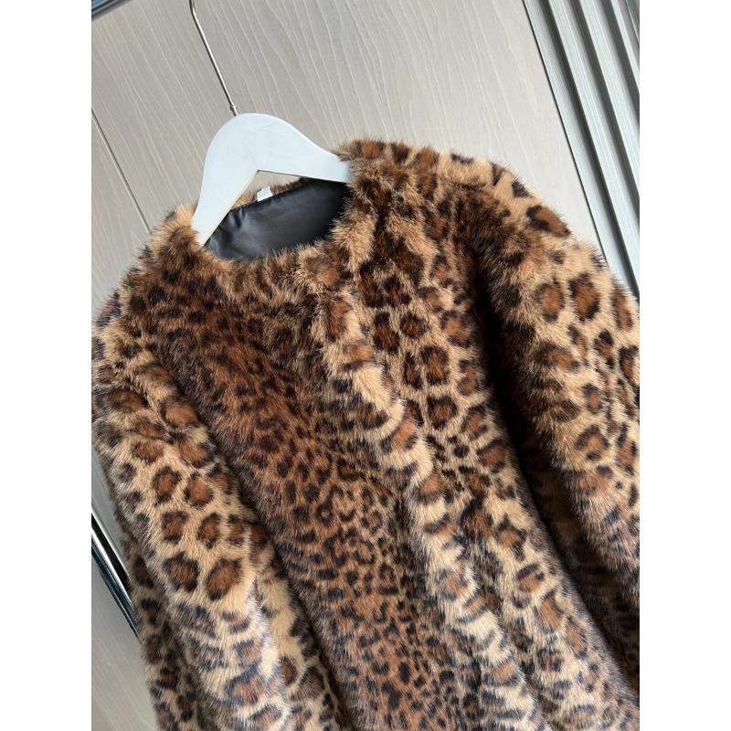 Осенне-зимние поступления Женская одежда Пальто из искусственного меха с принтом животных и куртка с капюшоном Куртка с круглым вырезом и леопардовым принтом