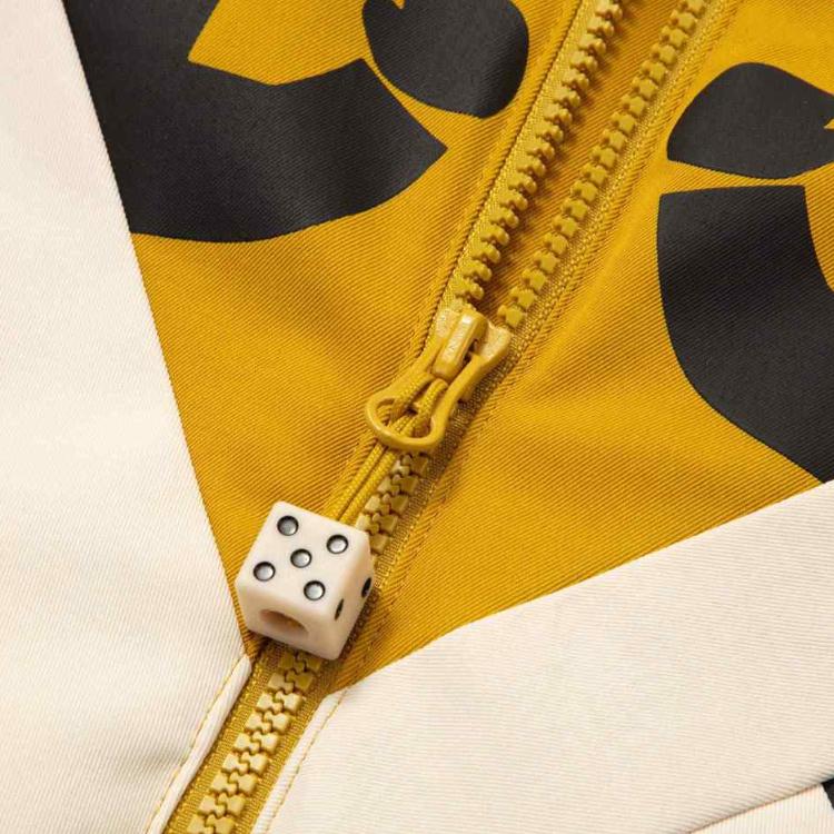 Puma X Staffonly X Monopoly Collaboration Мультяшный принт Цветные блоки Молния Бейсбольный воротник Стеганая куртка Унисекс Куртка Кирпично-желтая 539893-84