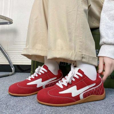 Черные немецкие тренировочные кроссовки женские осенние тонкоподошвенные спортивные туфли универсальные нескользящие на плоской подошве легкие и не утомляющие ноги повседневные туфли