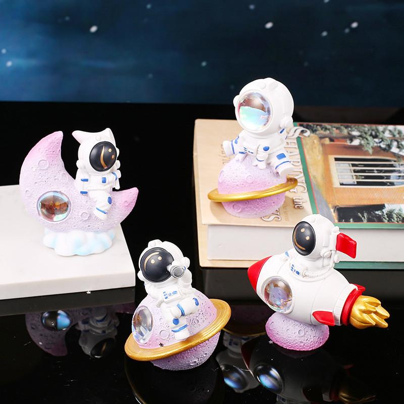 Теплые ночные лампы Световая Кнопочная батарейка Мультяшные Милые Формы Астронавт