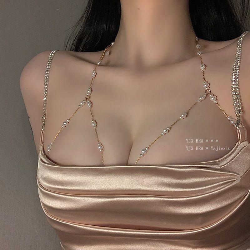 European and American accessories, pure desire chest chain, sexy spicy girl necklace, body accessories, pearl body chain, accessory sling