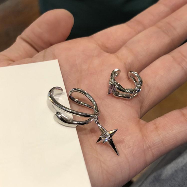 Niche High-End No-Piercing Women's Ear Cuff - Cool, Simple, 2024 Trend