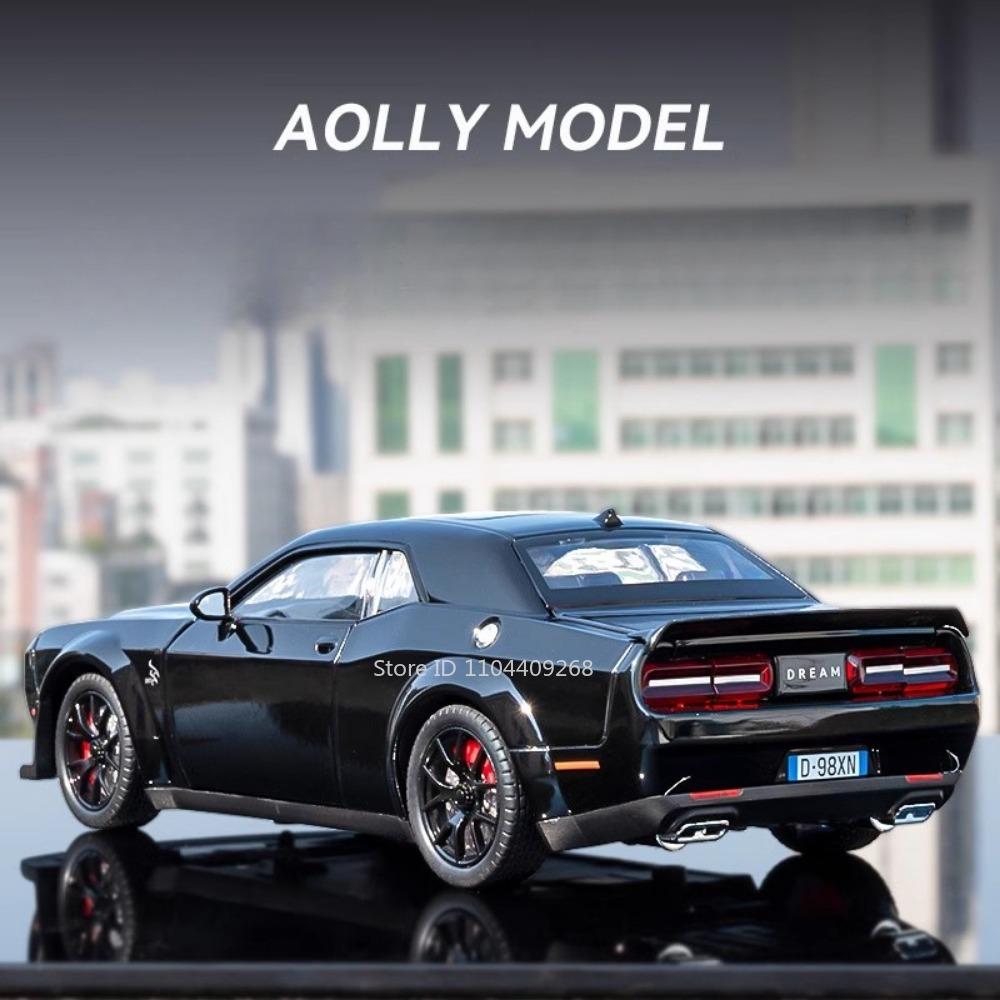1:24 Scale Challenger Hellcat Charger 1970 Sports Car Model Toy Alloy Diecast Sound Light Pull Back Vehicle for Kids Presents