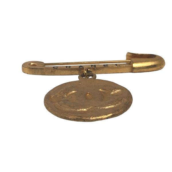 CHANEL Antique, stylish, outing Gold Plated Brooch  gold Women Used