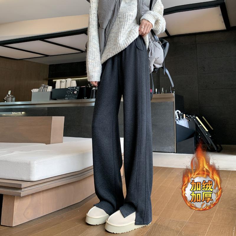 Флисовые брюки прямого покроя с узором «елочка» и широким вырезом