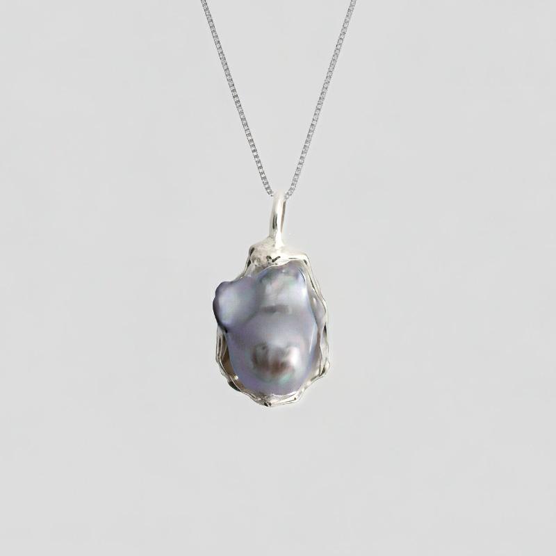 Vintage Special-Shaped Pendant Necklace Natural Baroque Pearl High-End Style Neck Jewelry Women