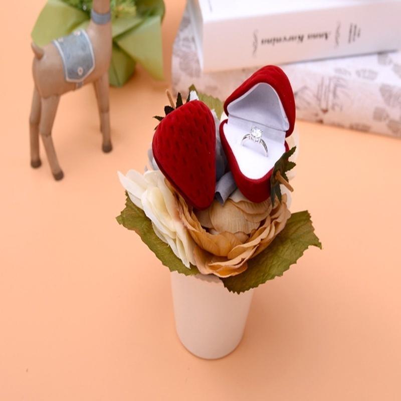 1 Pcs New Strawberry Form Velvet Ring Storage Case Jewelry Box Ring Protector Flocking Gift Box