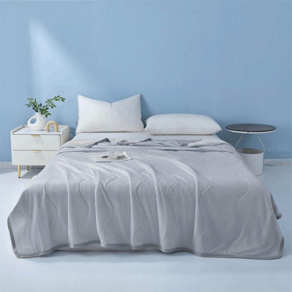 Thin Breathable Air-conditioning Comforters Machine Washable Throw Blanket  Dormitory