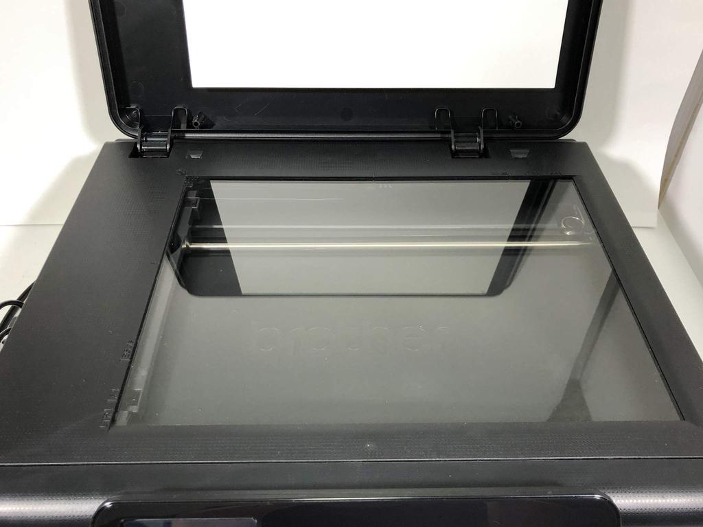 МФУ Brother A4 струйное PRIVIO BASIC DCP-J552N