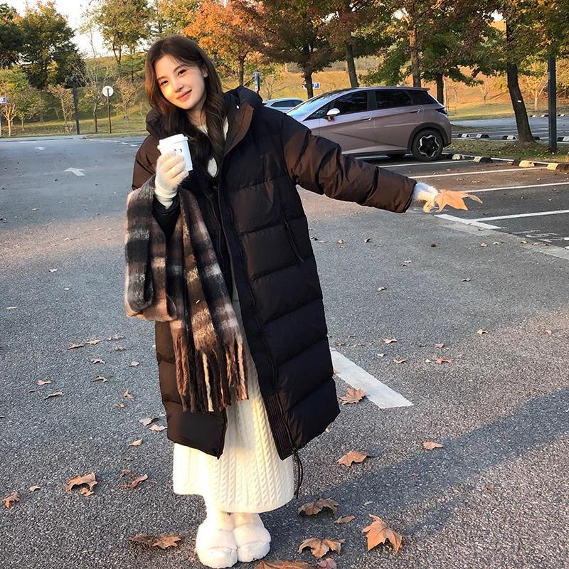 Интернет-знаменитость белая куртка-пуховик для женщин 2024 года, новое среднее и длинное свободное утолщенное зимнее пальто до колена