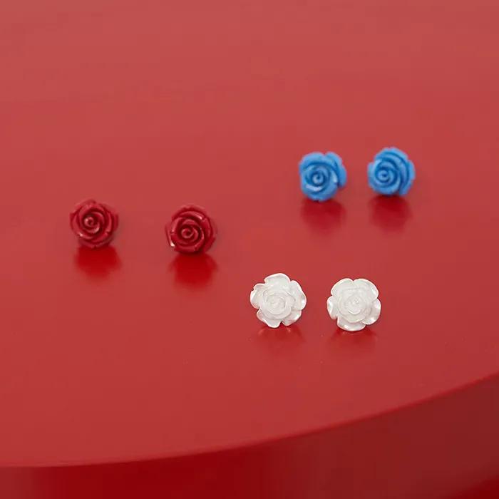 Серьга из красной формайки