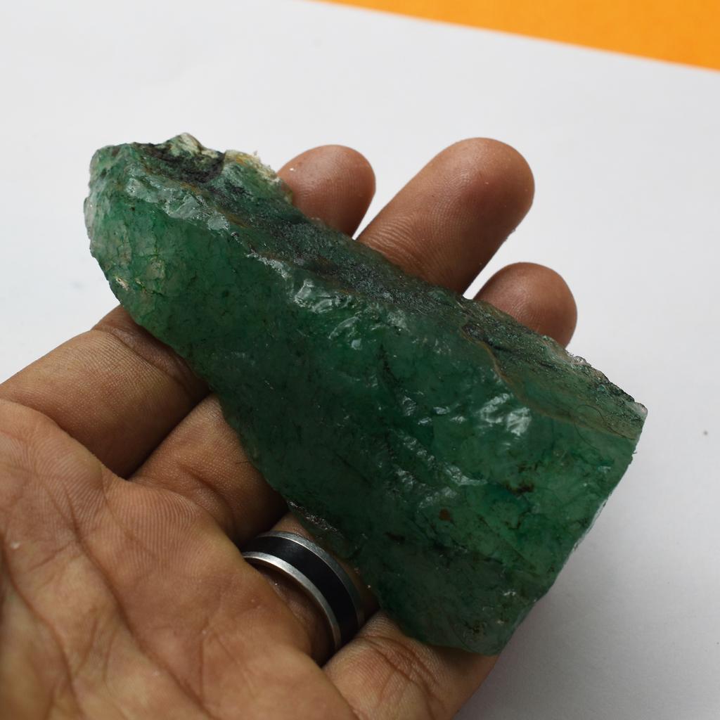 Emerald green 44 Ct Uncut Rough Natural Earth Mined Loose Gemstone CERTIFIED