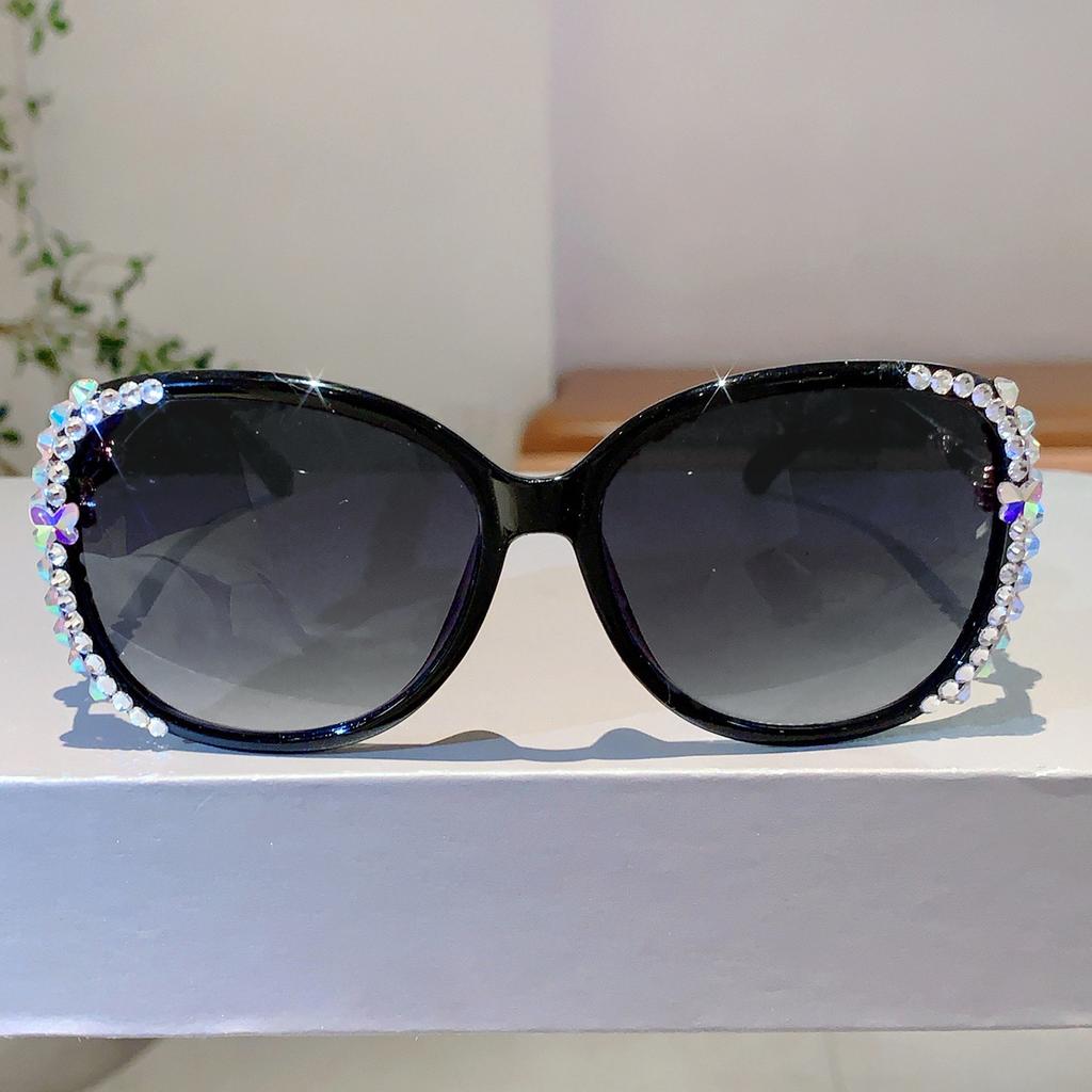 Luxury Brand Non-Polarized Sunglasses Women Sunglasses Protection Fashion Sunglasses with Rhinestone Sun Glasses Female Glass