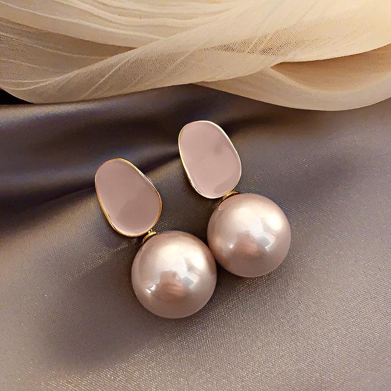 Elegant Zircon Pearl French Retro Luxury Earrings 2025