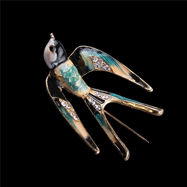 Europe and the United States Women Brooch Drip Oil Geese Pin Fashion Wild Brooch