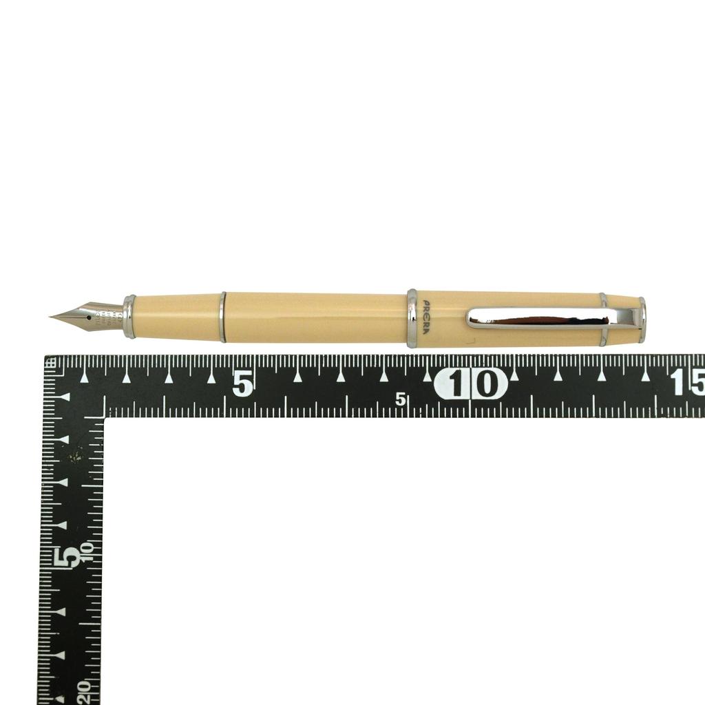 Перьевая ручка Pilot Prera с тонким пером и корпусом цвета слоновой кости (ФПР-3СР-ИФ).