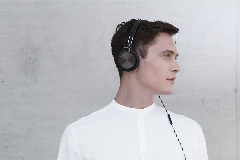 ONKYO герметичные наушники с микрофоном управления источником звука On Resolution, черные H500MB Ear/High совместимые/с