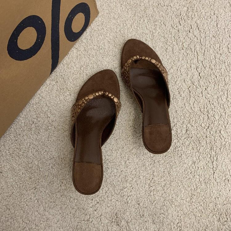 Версия из коровьей кожи~ нишевая кожа ретро заклепки замша тонкий каблук елочка крутые шлепанцы женские ноги универсальные высокие каблуки женские