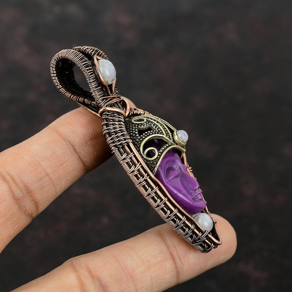 Подвеска в виде лица из резной кости, фиолетовая, обмотанная медной проволокой, подвеска из радужного лунного камня, ручная работа, медное ювелирное украшение, подвеска из драгоценного камня, свадебный подарок