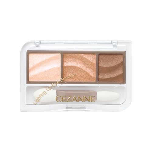 Cezanne Тени для век 01 Royal Beige 1,7 г легкие трехцветные, позволяющие легко создавать нежный градиент.