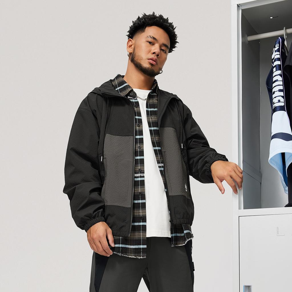 Мужская ветровка с капюшоном серии баскетбола Li Ning Badfive, черная AFDU211-1