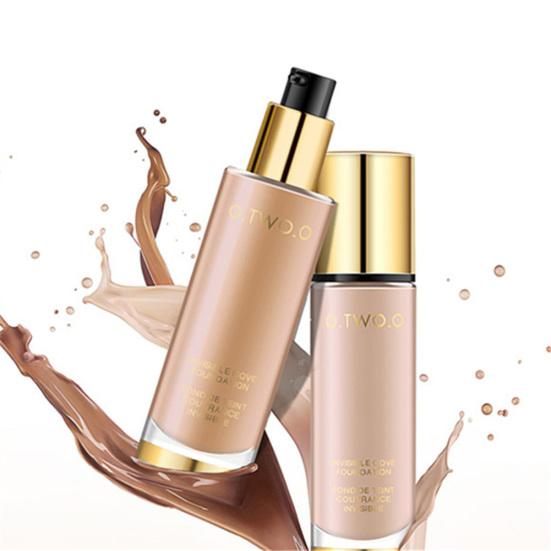 Стойкий гладкий консилер Control Liquid Foundation