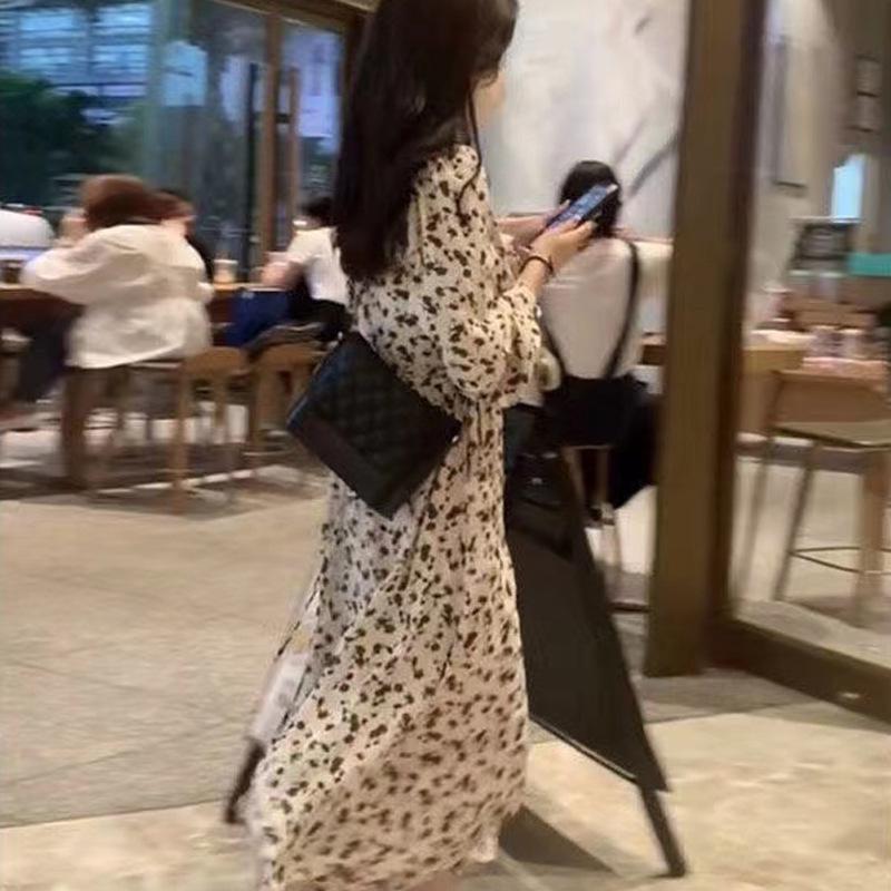 Женское платье 2024 года с V-образным вырезом, цветочным ретро-принтом, в французском стиле, для чаепития - Коллекция Осень/Зима