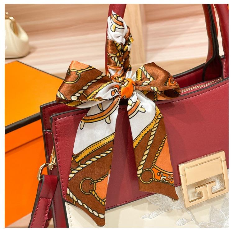 W. D. Свадебная сумка POLO для женщин, новинка 2023 года, легкая, роскошная и большая вместительная сумка для матери с вышивкой лотоса для женщин, 1973 г.