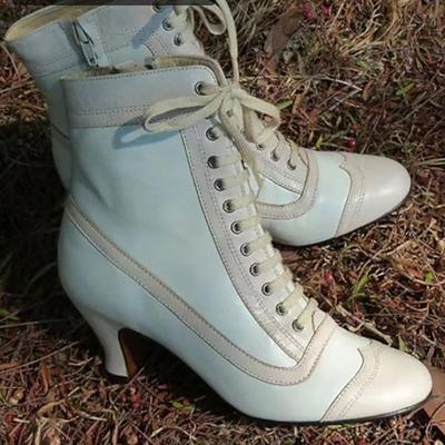 Мягкий и удобный ПУ верх, прострочка крест-накрест, шнуровка, боковая молния, женские ботильоны на нестандартном каблуке, дышащие короткие ботинки