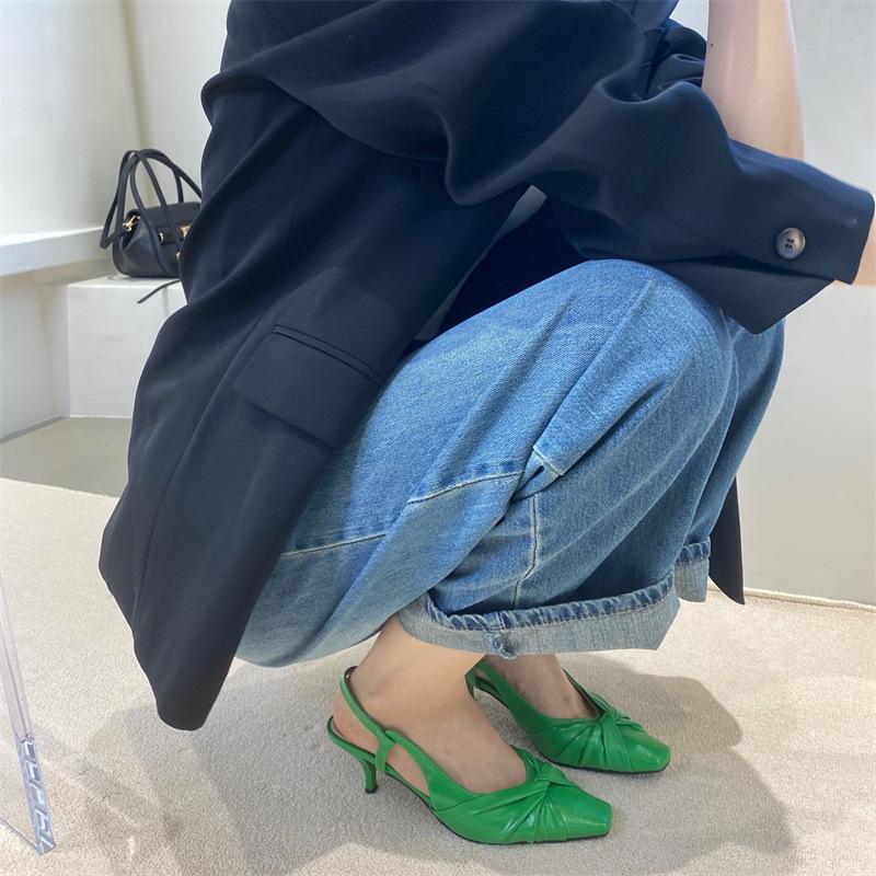 Дизайн Сандалии Женские 2024 Новые Ретро Каблуки Женская Обувь Пряжка с Острым Носком Мелкий Вырез Два Варианта Носки Sandalias De Tacon