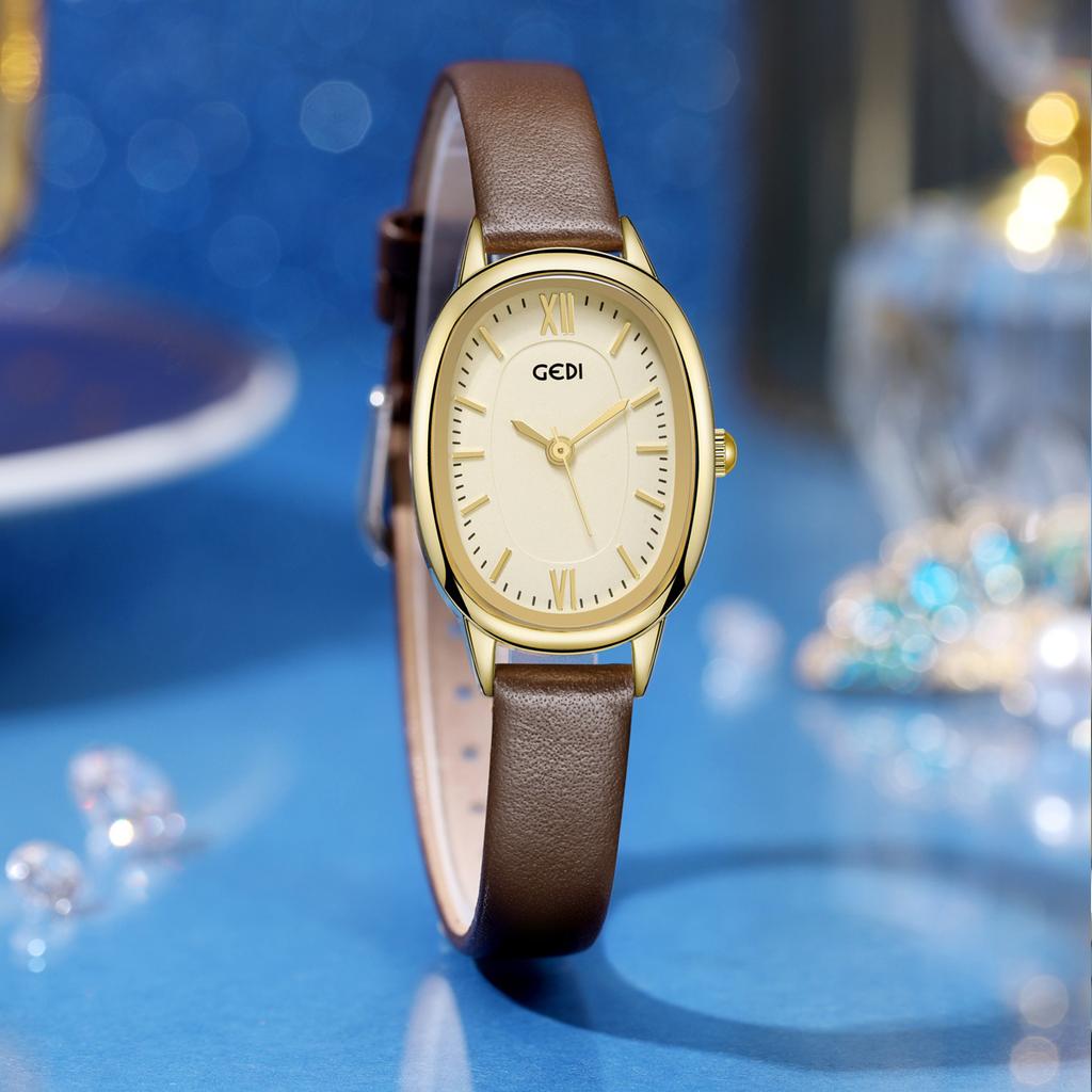 Маленький овальный диск цвета какао Нишевый Светлая роскошь Простой Ретро Высококачественный Маленький кожаный кварцевый наручный часы
