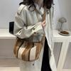 Striped Large Capacity Women's Bag New Casual Shoulder Bag Fashionable Commuter Dumpling Bag Lightweight Sports Crossbody Bag