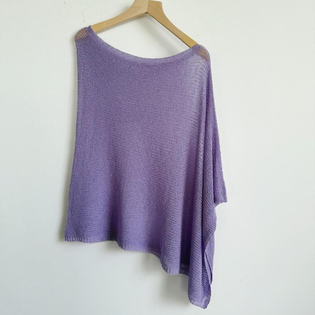 Многофункциональное пончо-шаль из ажурной вязки с майкой