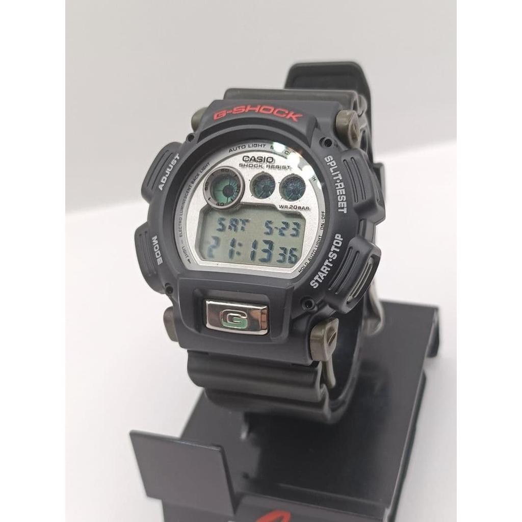 Использованная батарея заменена G-SHOCK DW-9000VT лимитированная модель с копией инструкции