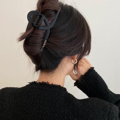 Заколка для волос с черной буквой, заколка в виде акулы