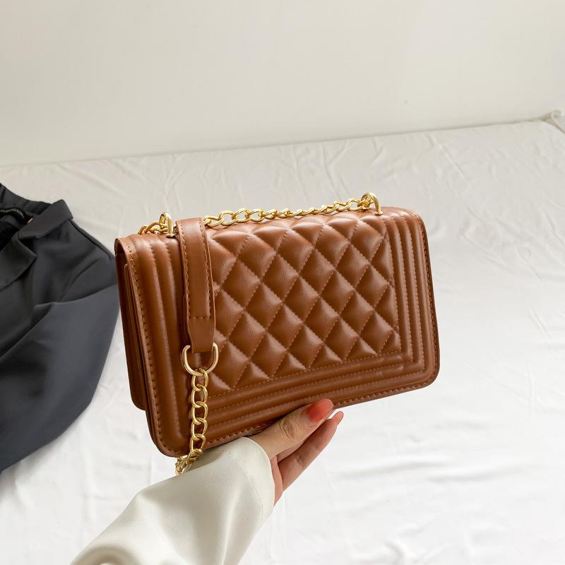 Женская сумка Маленькая квадратная сумка Стильная и простая сумка через плечо Креативная сумка через плечо с цепочкой Сумка