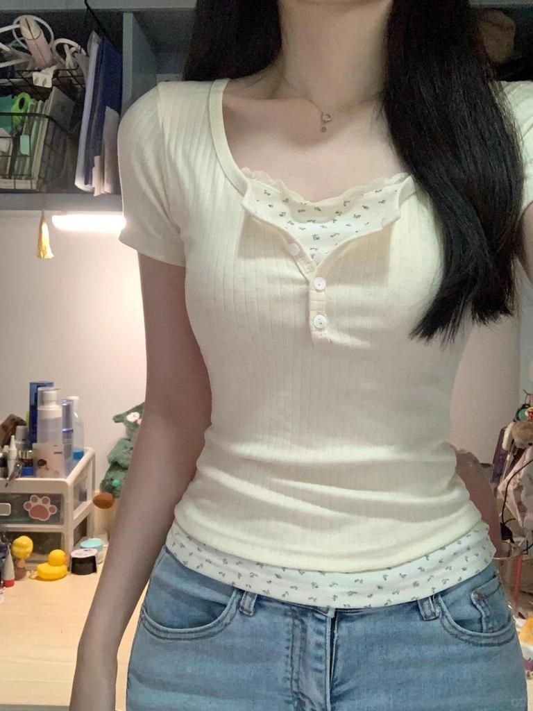 Женская облегающая футболка с кружевным цветочным узором в стиле пэчворк - летний изящный шик, стиль Pure Desire, с короткими рукавами